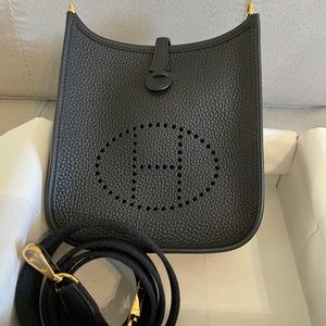 Giftabel mini Evelyne Black with Gold hardware